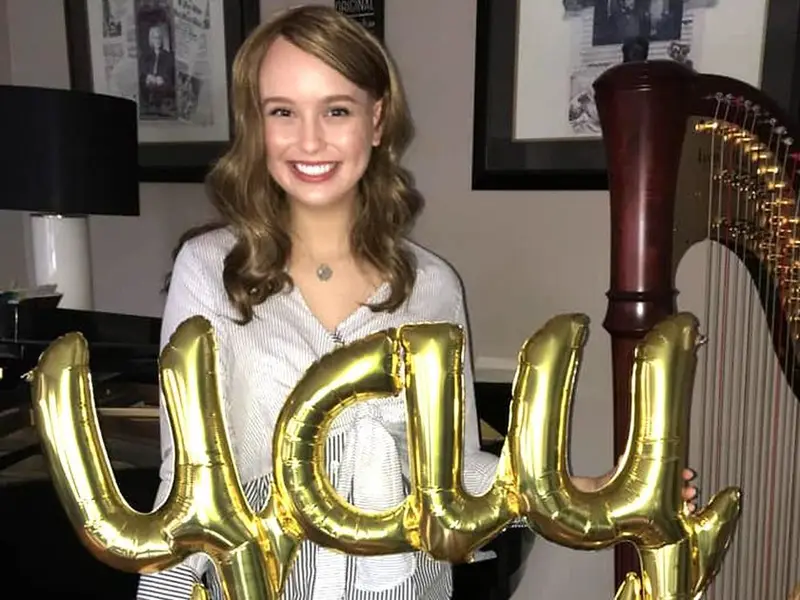 Studenta din Canada, Jocelyn McGlynn, alege tratamentul cu celule stem - SCTN